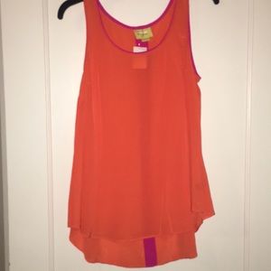 orange tank top